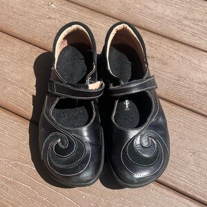 Black Whimsical Naot Mary Jane’s